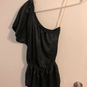 One shouldered dressy top